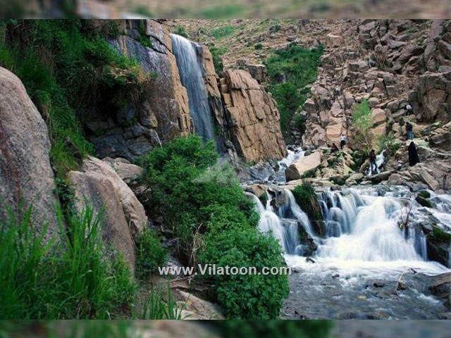 آبشار گنج نامه